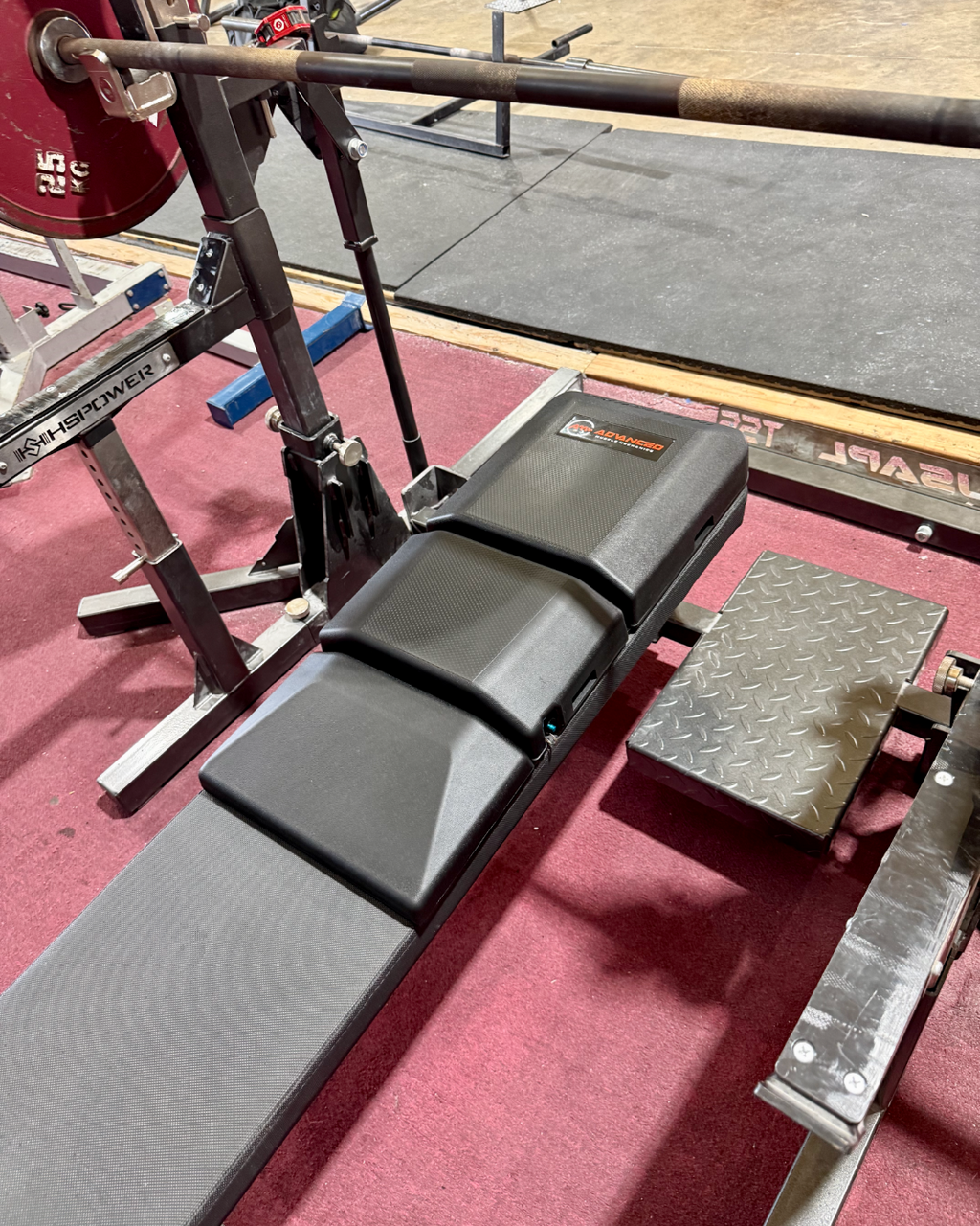 Compatible with most flat benches, The Launch Pad® creates a contoured athlete-to-bench interface designed to enhance stability, improve scapular movement, and support stronger pressing performance.