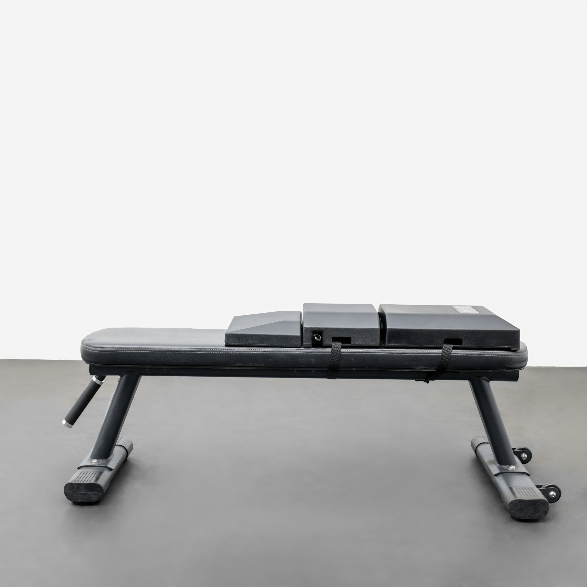 The Launch Pad x G201 Flat Bench Package - Advanced Muscle Mechanics + BodyKore